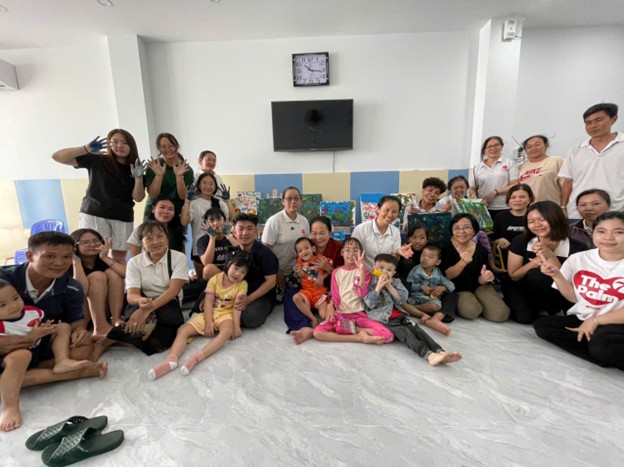 HOẠT ĐỘNG “VẼ TRANH TRỊ LIỆU”