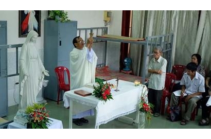 Thánh lễ tại mái ấm Hà Đông tháng 10