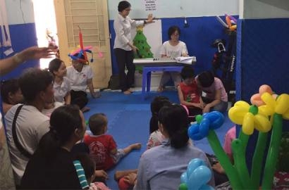 CARITAS TGP SÀI GÒN:TỔ CHỨC CHƯƠNG TRÌNH QUỐC TẾ THIẾU NHI VÀ SINH NHẬT CÁC BÉ TẠI MÁI ẤM TERESA CALCUTTA