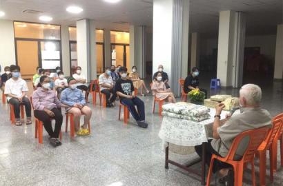 Giáo Xứ Chợ Đũi phát học bổng Mẹ Têrêsa Calcutta