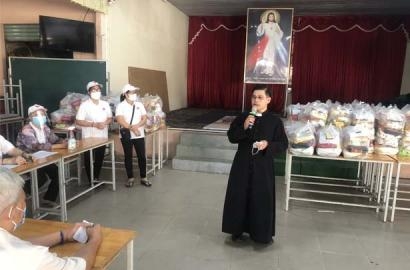 CARITAS GIÁO XỨ TỪ ĐỨC HẠT THỦ ĐỨC TRAO QUÀ TẾT YÊU THƯƠNG