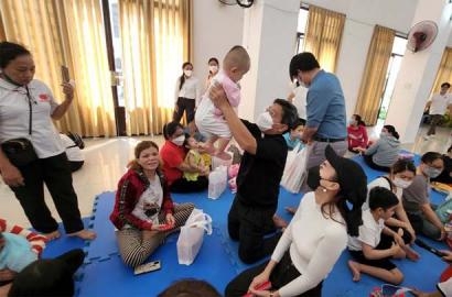 NGÀY HỘI ĐÊM TRĂNG RẰM CHO TRẺ KHUYẾT TẬT