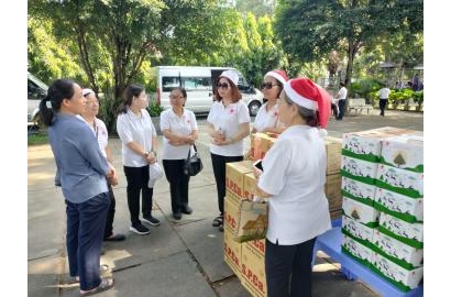 GIÁNG SINH 2023 ĐÃ VỀ TRÊN CÁC MÁI ẤM, CÁC LỚP TÌNH THƯƠNG