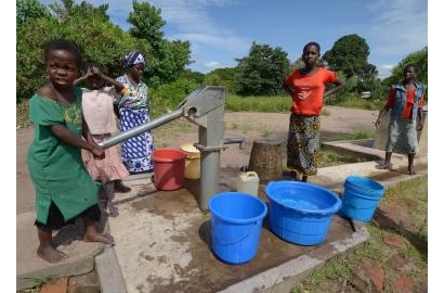 TIẾP CẬN NƯỚC SẠCH LÀ QUYỀN CƠ BẢN CỦA CON NGƯỜI