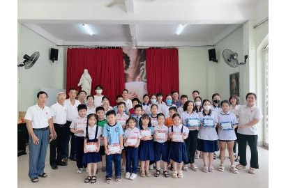 TẤM LÒNG YÊU THƯƠNG TRƯỚC THỀM NĂM HỌC MỚI