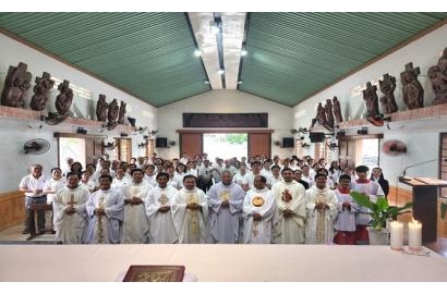 CARITAS HẠT XÓM CHIẾU MỪNG BỔN MẠNG  VÀ NHÌN LẠI MỘT NĂM QUA