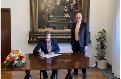 Tổng thư ký Caritas Internationalis ký Tuyên bố Nhân loại