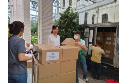 SANTA CLAUS GIỮA ĐỜI THƯỜNG