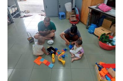 NHÀ LƯU TRÚ HÀ ĐÔNG – TIỄN ĐƯA MỘT BỆNH NHÂN