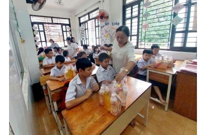 NIỀM VUI GIÁNG SINH ĐẾN CÁC MÁI ẤM – HẠT BÌNH AN