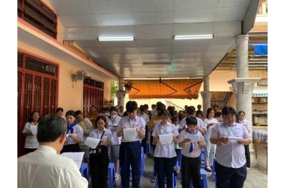 Caritas Giáo Hạt Sài Gòn – Chợ Quán Trao Học Bổng Cho Học Sinh Có Hoàn Cảnh Khó Khăn