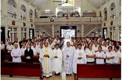 Caritas giáo hạt Tân Định và Bếp ăn Tình thương giáo xứ Vườn Xoài mừng kính Thánh Martin De Porres